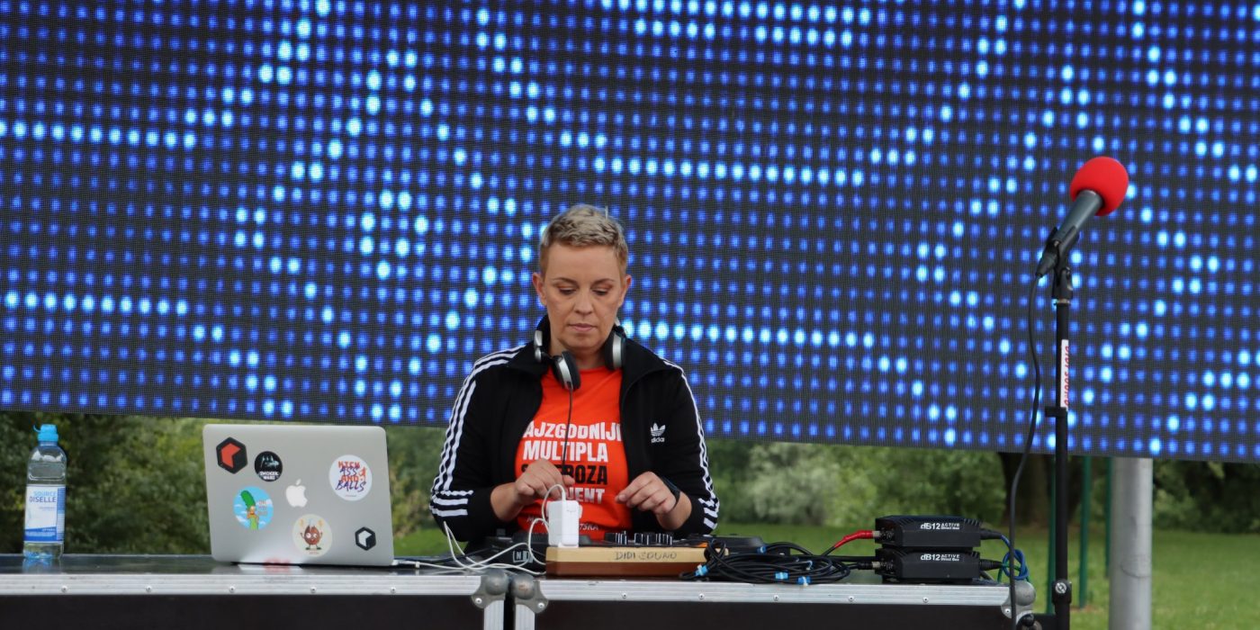 DJ s mulitplom sklerozom DeeDee